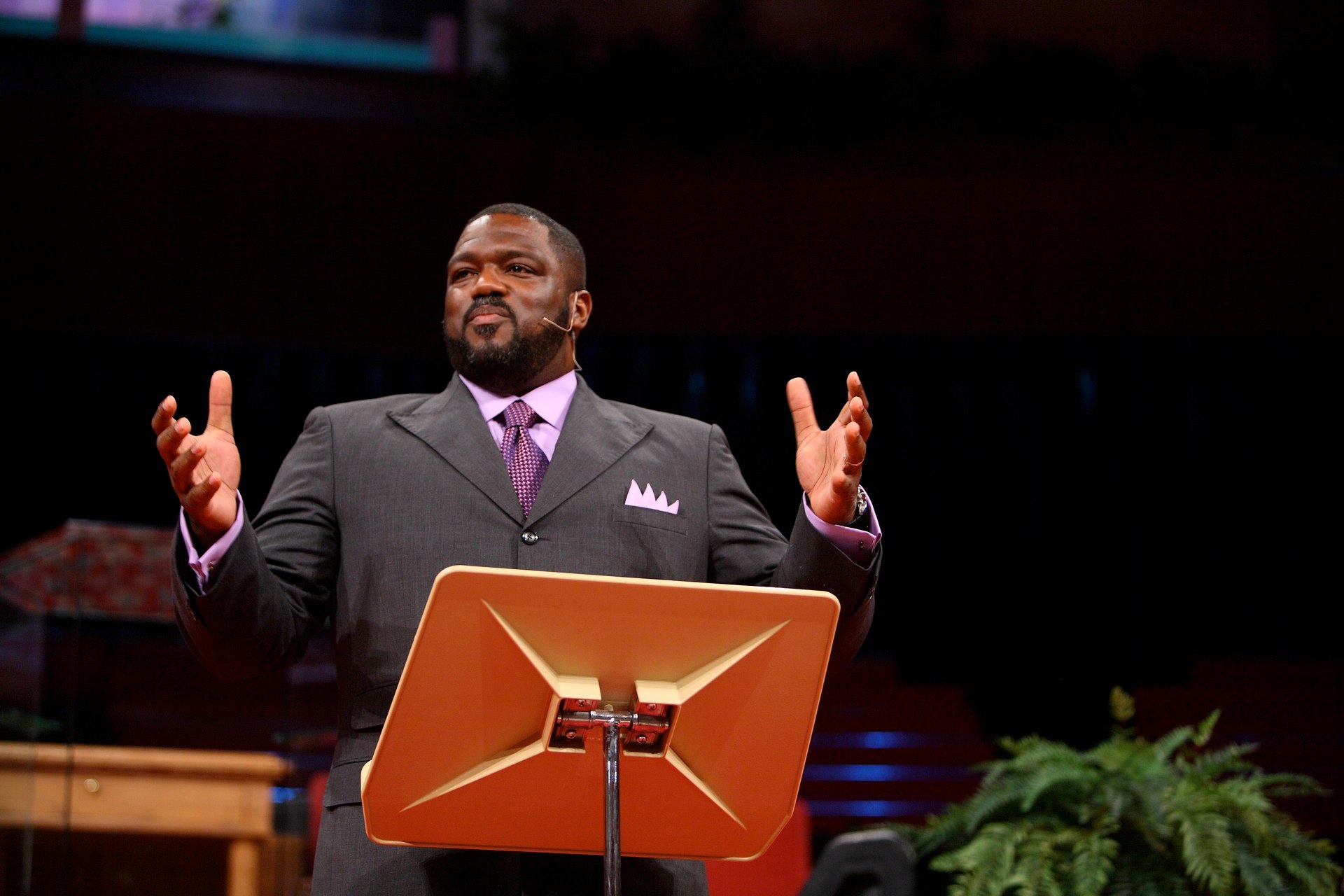Dr. Voddie Baucham Teaching at RTS Houston